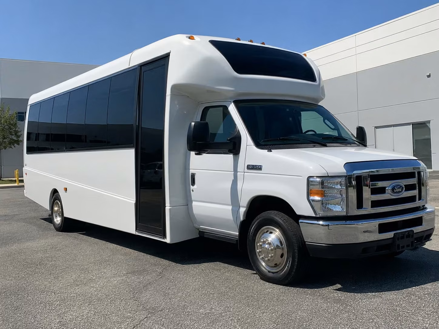 15 passenger minibus