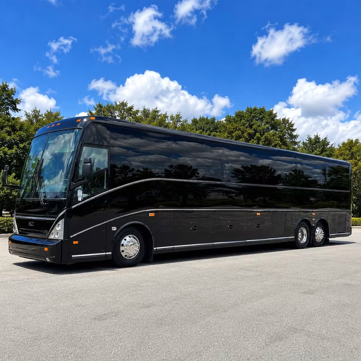 charter buses and party buses for pinnacle bank arena concerts in lincoln