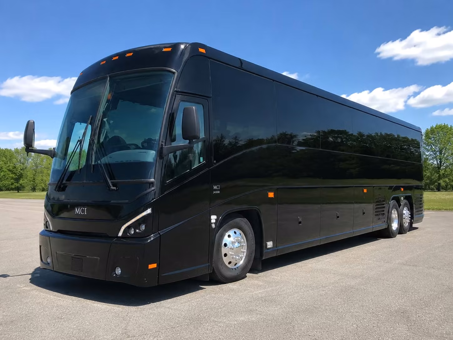 corporate shuttle services between lincoln s business districts and the airport