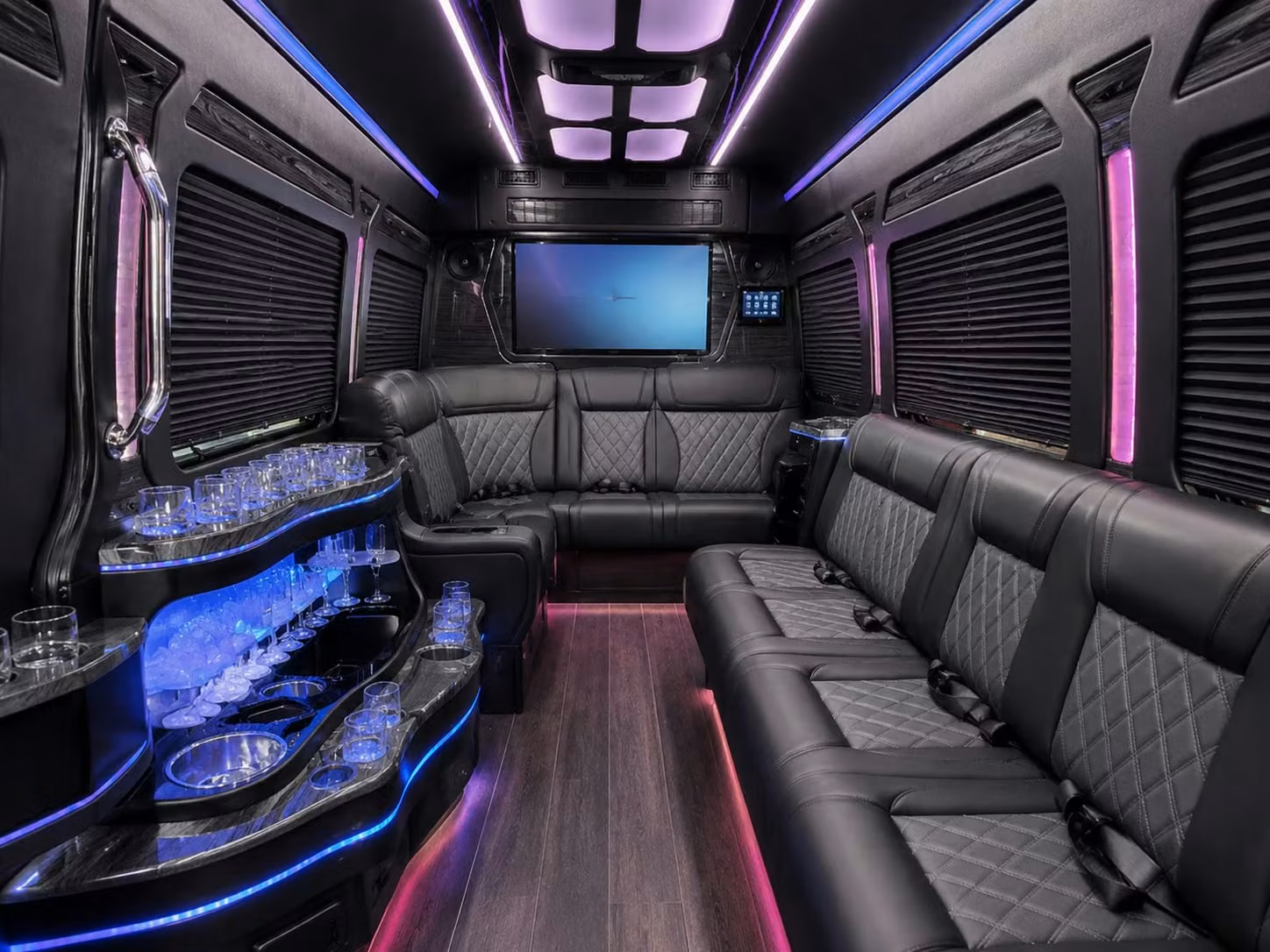 fan group bus rentals for pinnacle bank arena events and lincoln stars hockey games