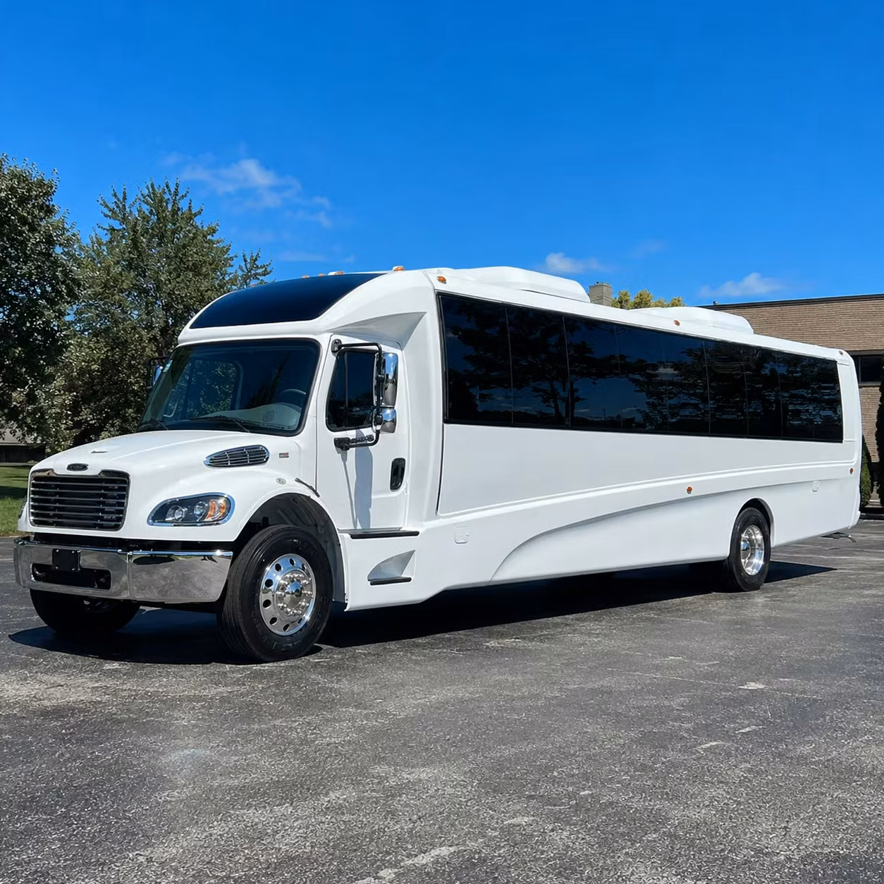 lincoln 30 passenger minibus rental
