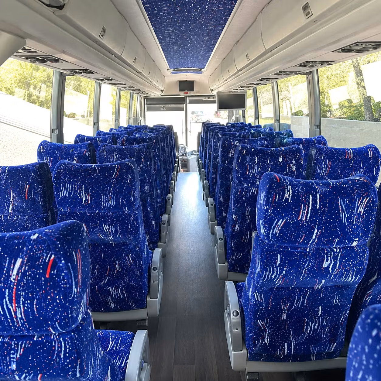 lincoln charter buses