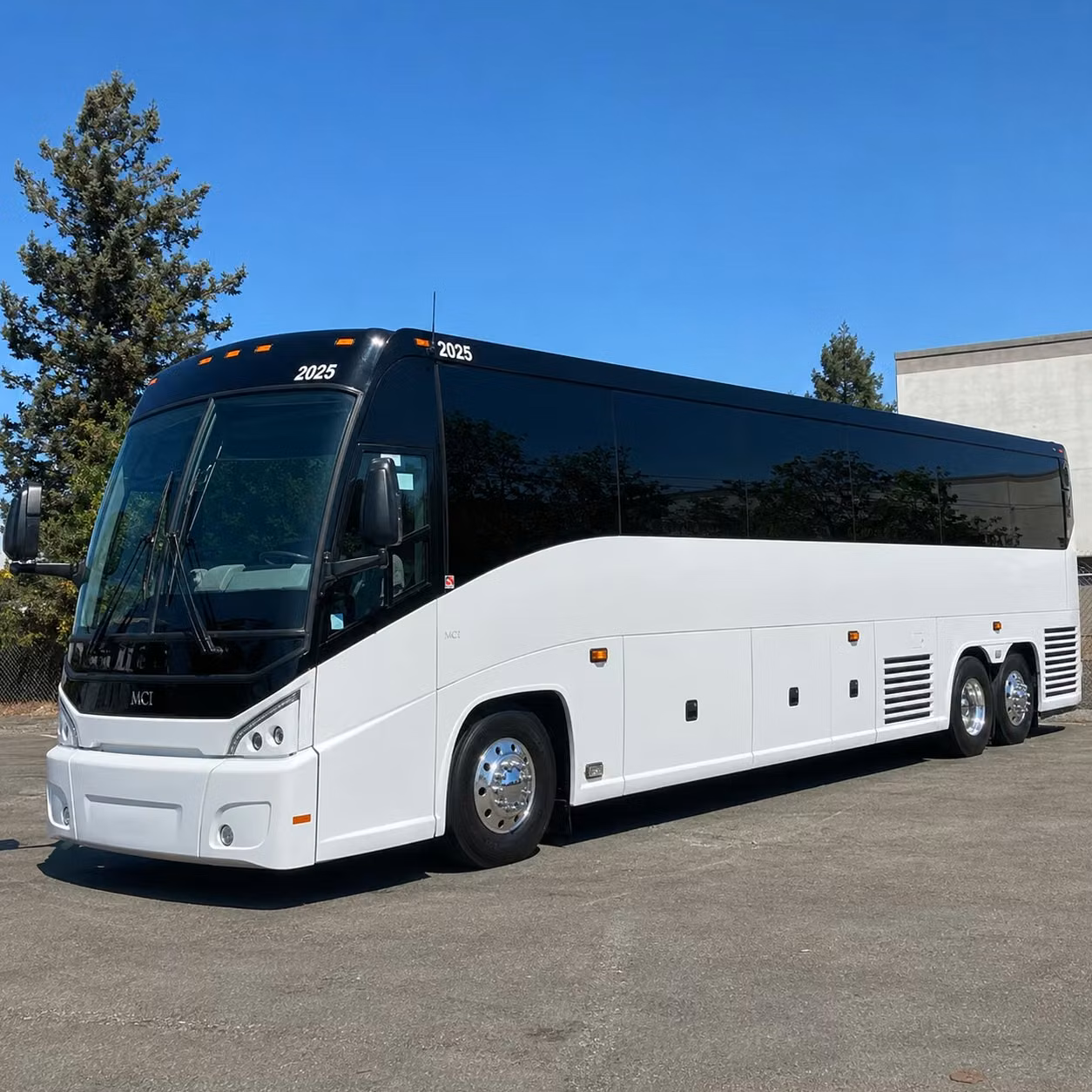 multi day bus rentals for lincoln groups heading across the great plains