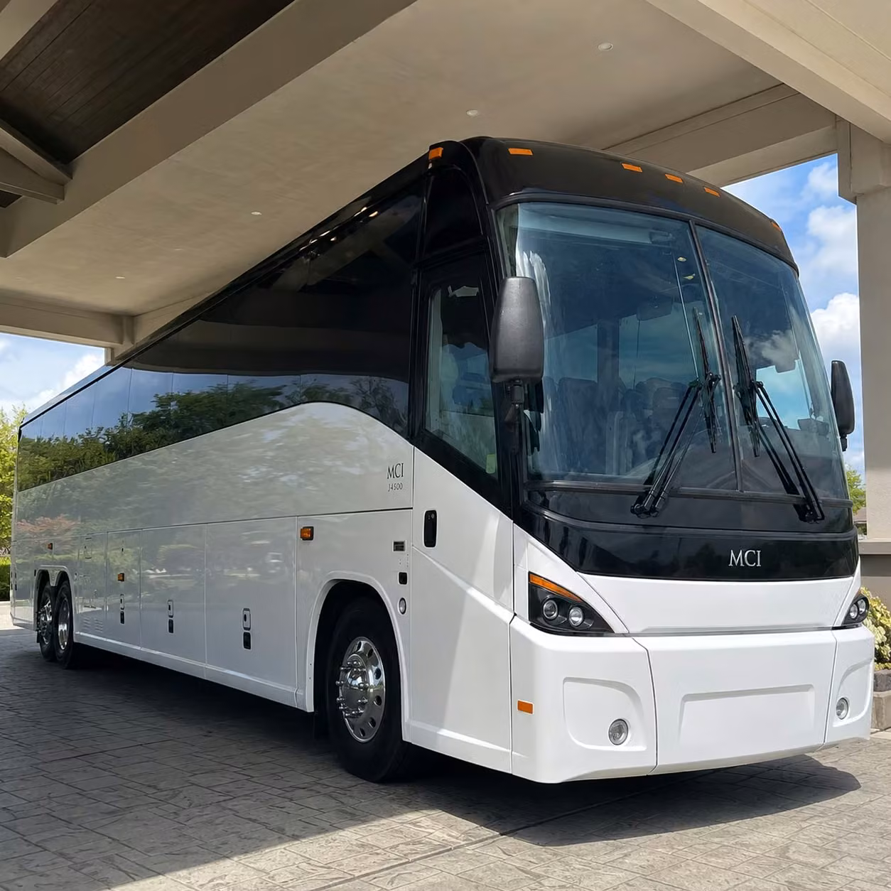 that s not all charterbusrentallincoln com also handles school group and field trip airport transfers in lincoln